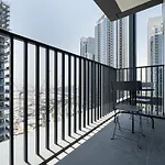 Rosenheim - Refreshed 1 Bedroom In Creek Harbour