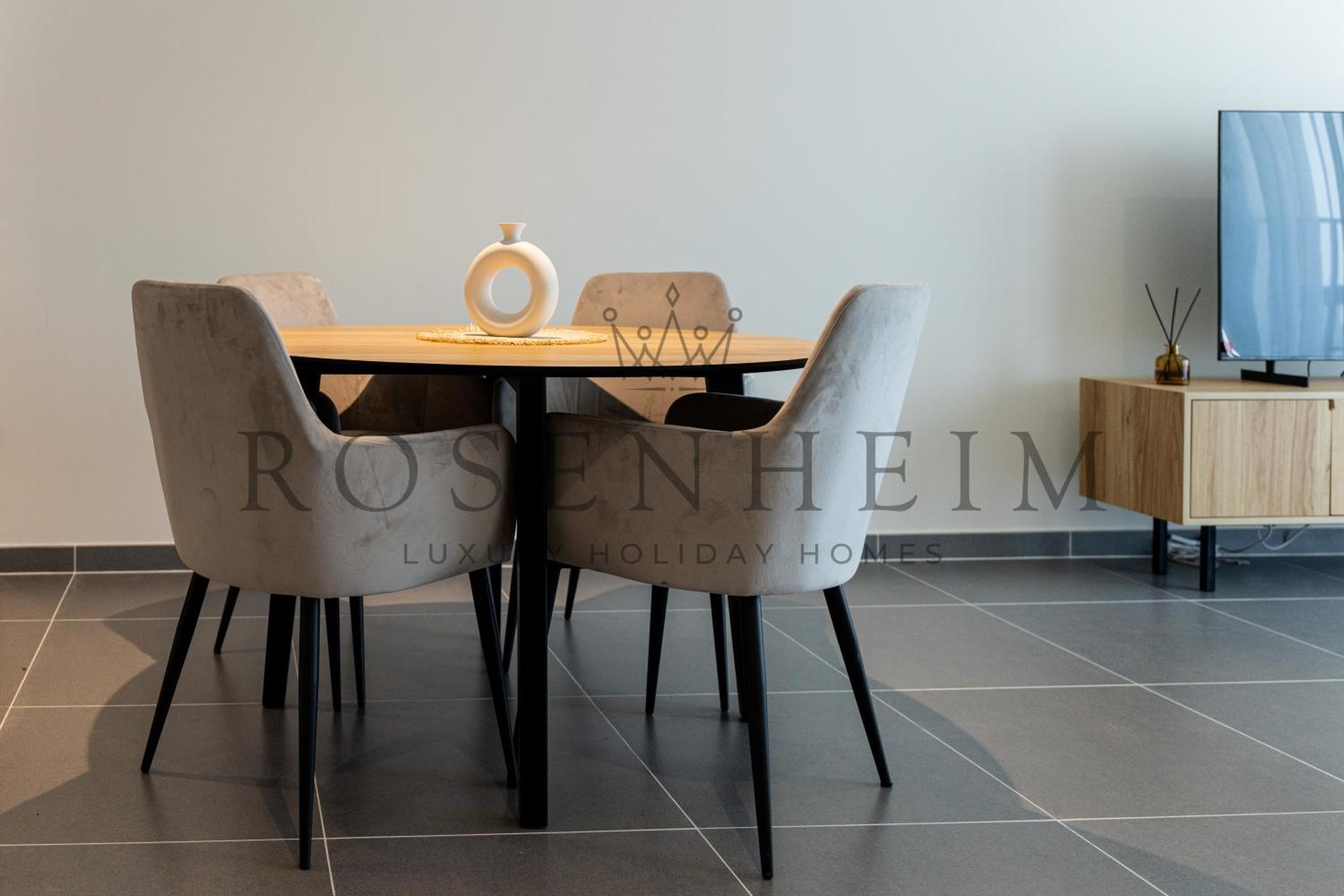 Apartment Rosenheim - Refreshed 1 Bedroom In Creek Harbour *