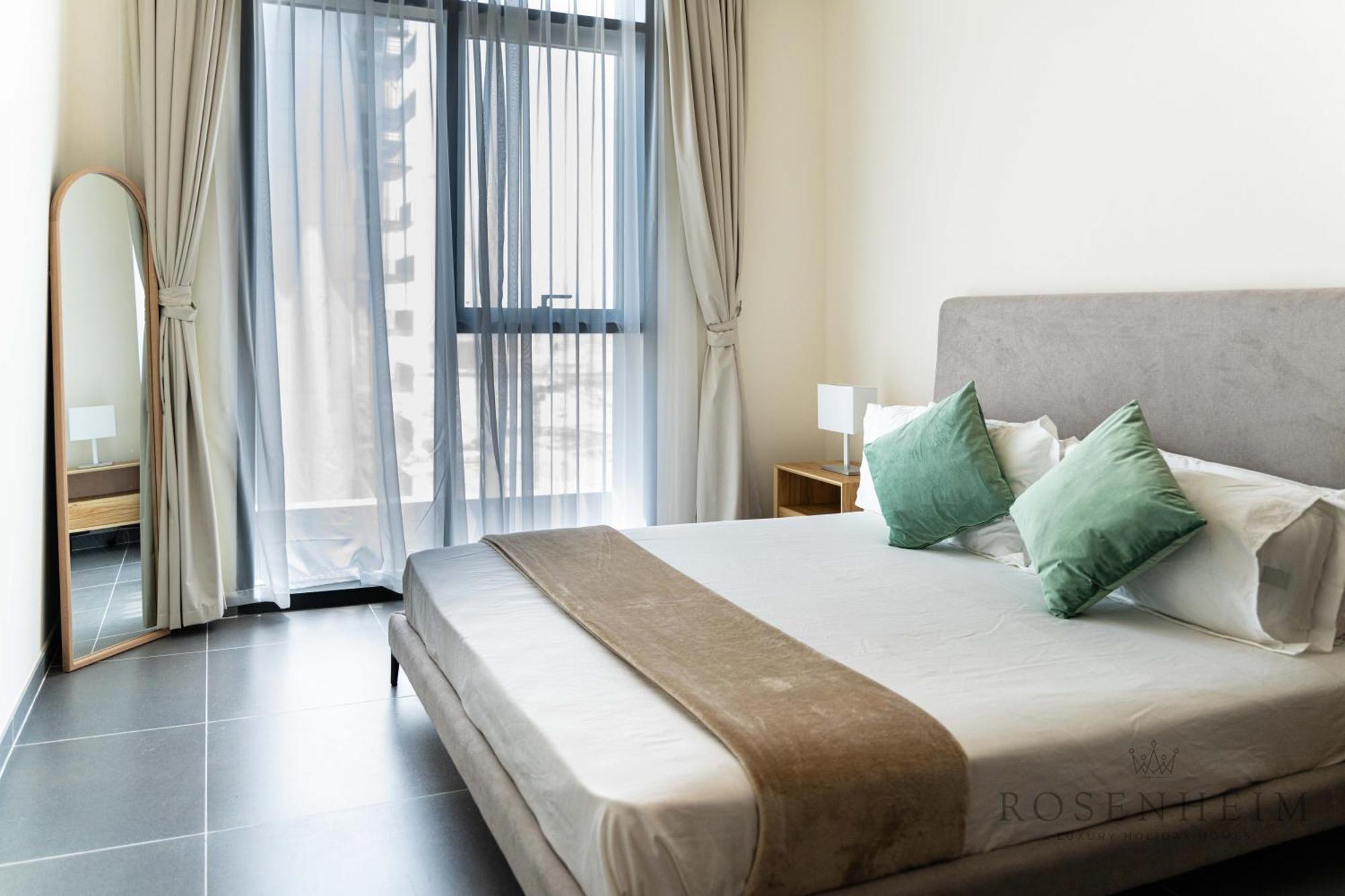 Rosenheim - Refreshed 1 Bedroom In Creek Harbour Apartment